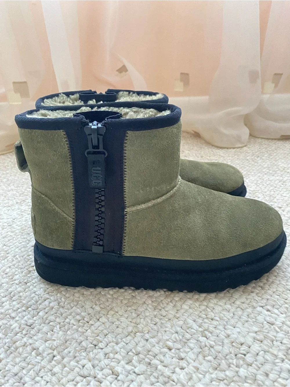 UGG olive suede